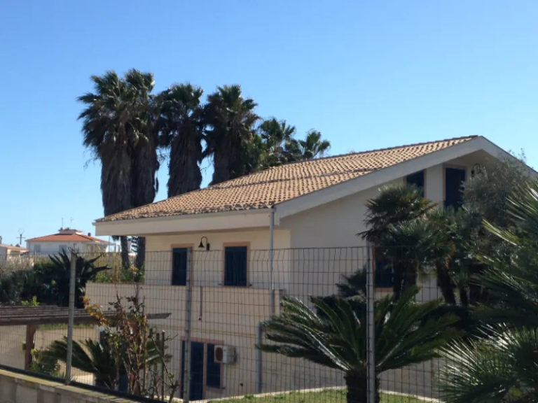 PUNTA SECCA – ZONA FARO